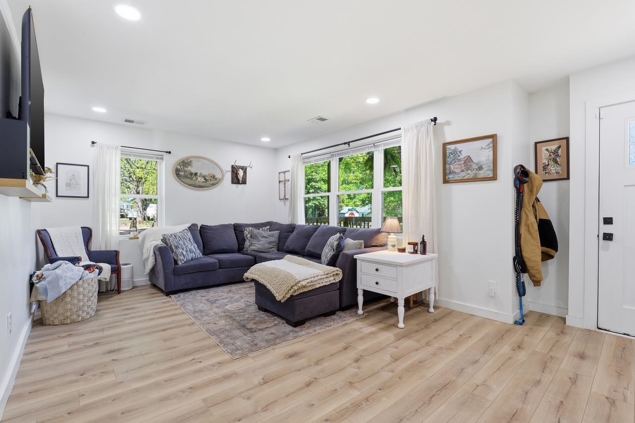 15 Littlejohn Street Inman, SC 29349 - Photo 10 of 25