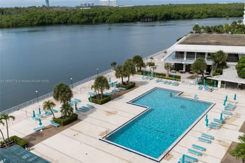 $535,000 | 300 Bayview Drive, Unit 716, Sunny Isles Beach, FL 33160