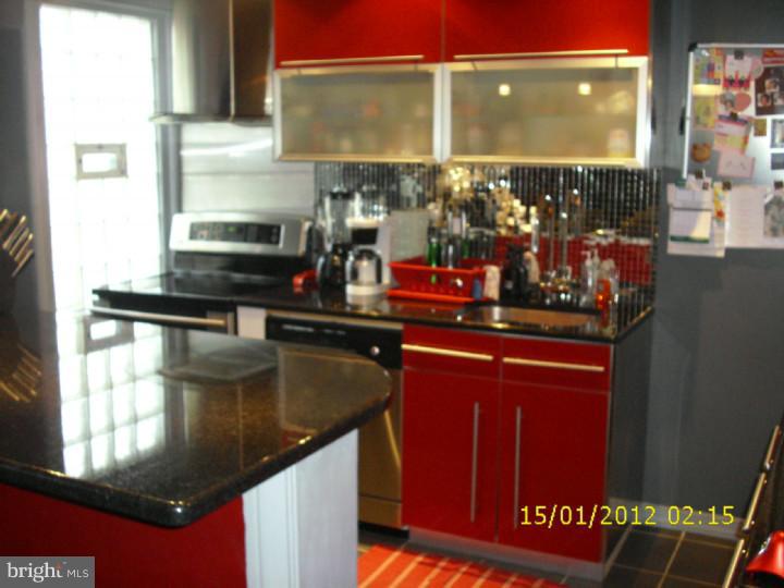 5039 Copley Road Philadelphia, PA 19144 - Photo 10 of 18 Kitchen