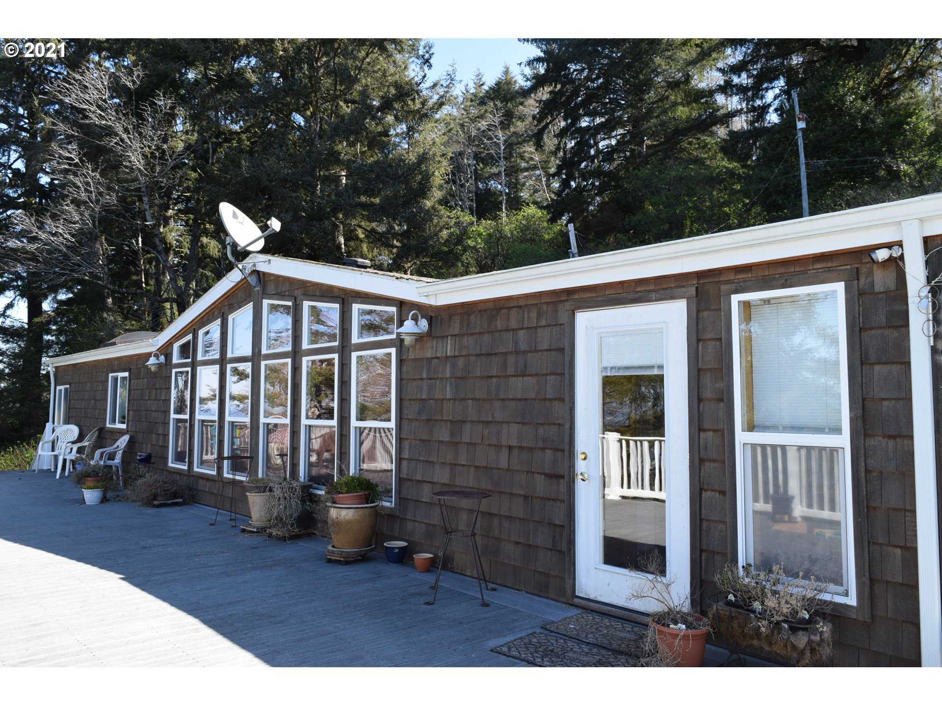 27290 Herman Road Gold Beach, OR 97444 - Photo 16 of 18