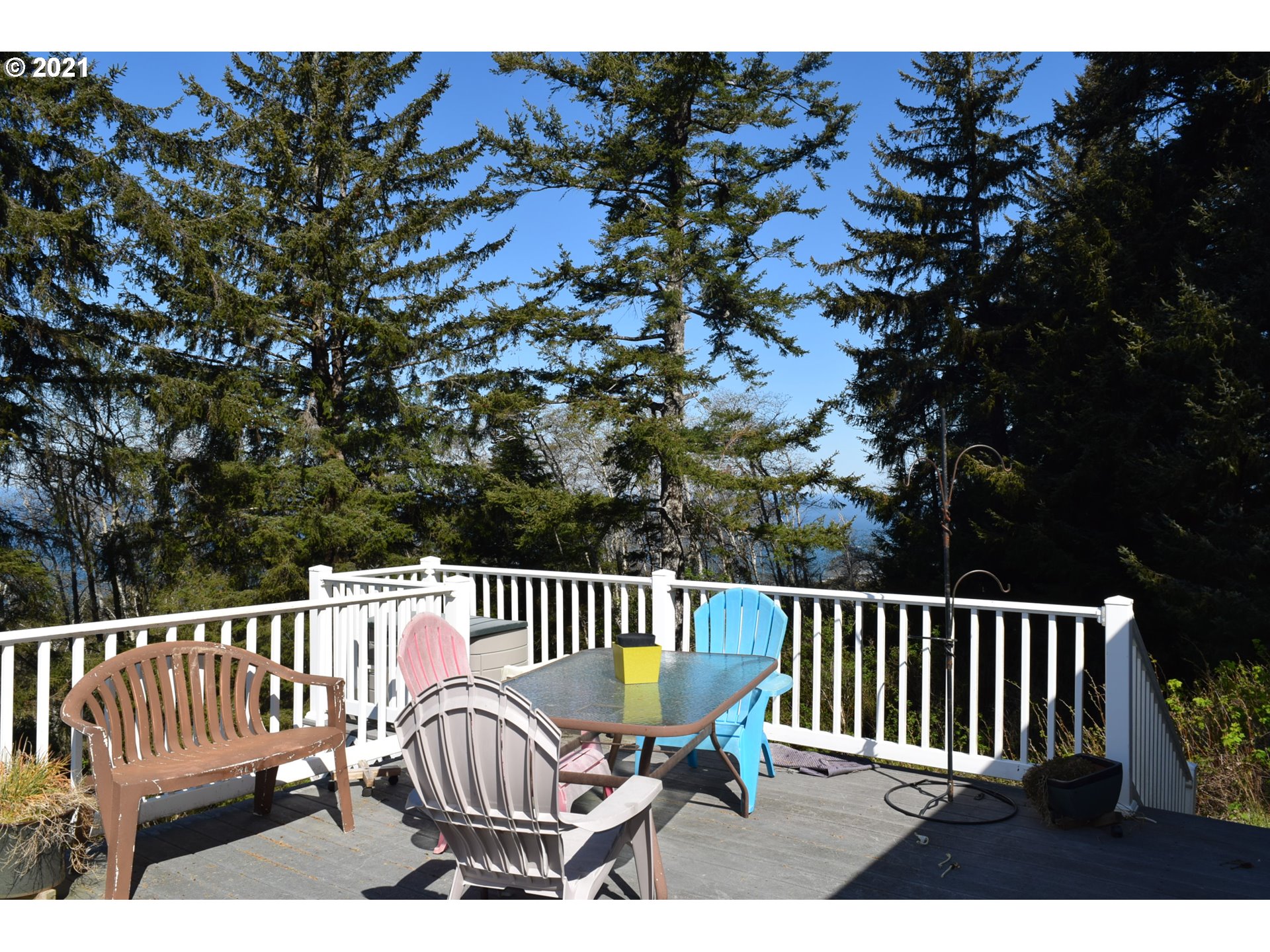 27290 Herman Road Gold Beach, OR 97444 - Photo 4 of 18