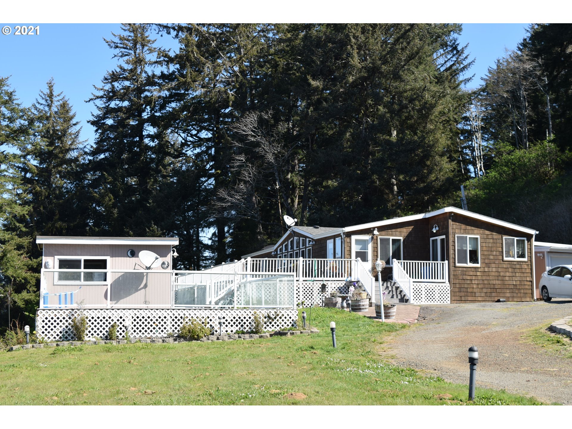 27290 Herman Road Gold Beach, OR 97444 - Photo 5 of 18