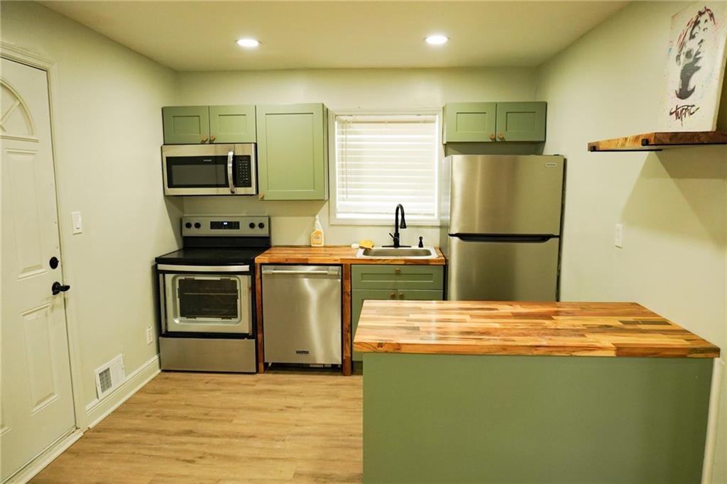 1875 Dunlap Avenue Atlanta, GA 30344 - Photo 4 of 15