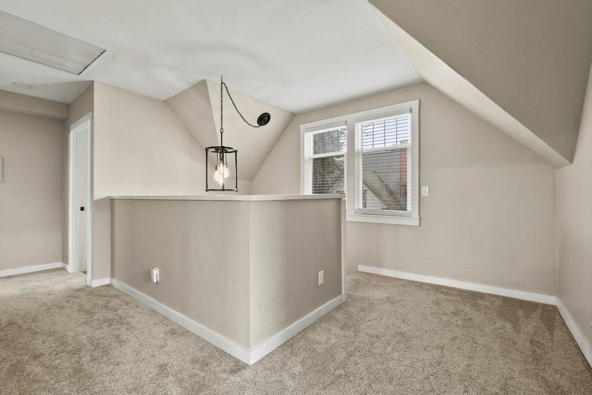 734 East Indiana Avenue Spokane, WA 99207 - Photo 15 of 31