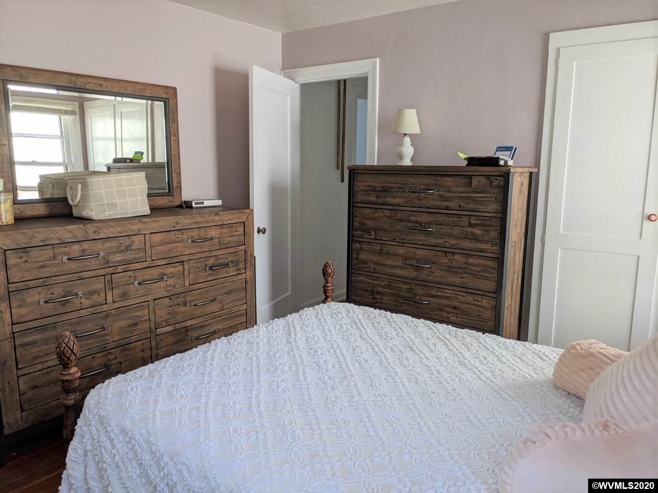 1230 Southwest Ferry Street Albany, OR 97321 - Photo 15 of 25 Gallery Image 15