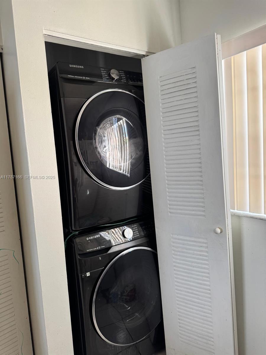 12355 Northwest 7th Lane Miami, FL 33182 - Photo 17 of 21 a utility room with dryer and washer