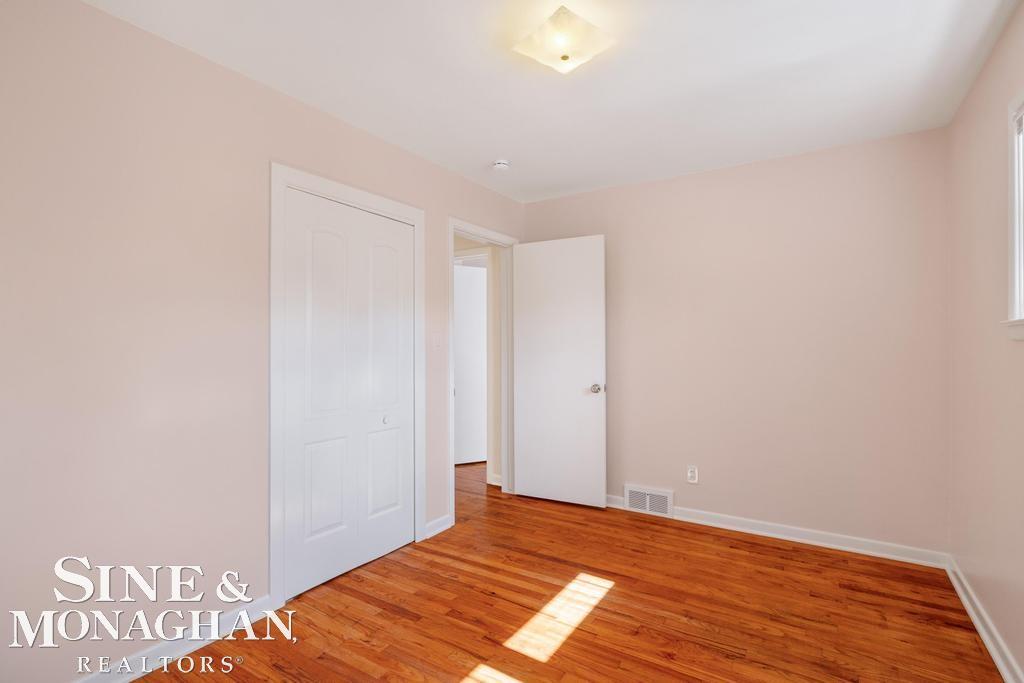 1793 Roslyn Road Grosse Pointe, MI 48236 - Photo 19 of 44 50199142-7D5A0C3C-1F40-464E-B1DB-6AF2AAC20983.JPG