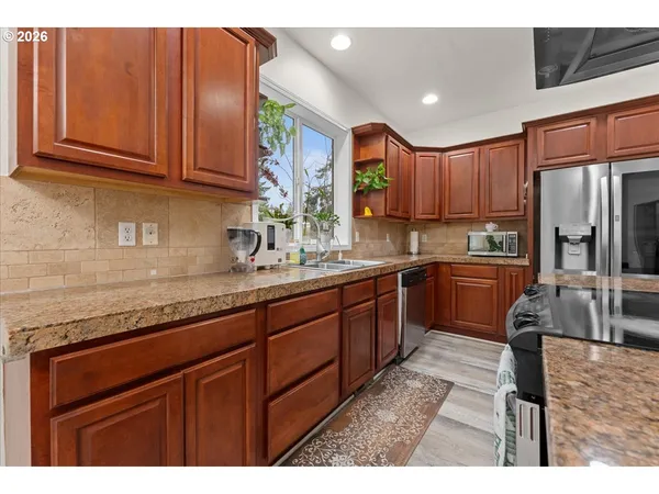 $650,000 | 5022 Southeast 141st Place, Portland, OR 97236