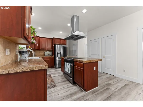 $650,000 | 5022 Southeast 141st Place, Portland, OR 97236