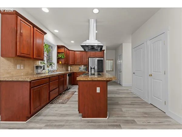 $650,000 | 5022 Southeast 141st Place, Portland, OR 97236