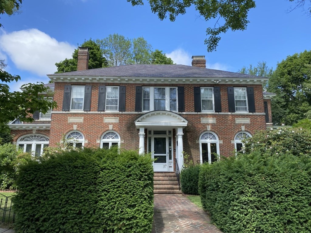 37 Monadnock Road Worcester, MA 01605 - Photo 1 of 40 Gallery Image 1