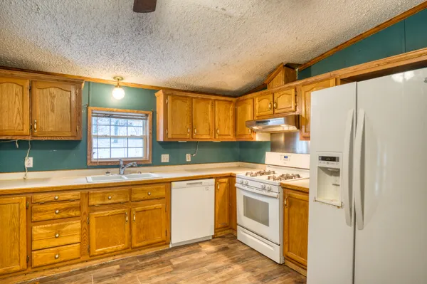 $165,000 | 1041 South Poplar Avenue, White Cloud, MI 49349