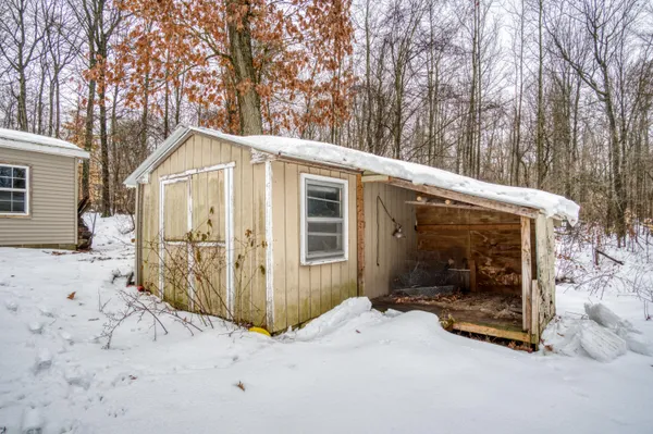 $165,000 | 1041 South Poplar Avenue, White Cloud, MI 49349