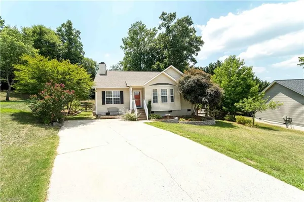 $244,900 | 240 Cloverfield Court, Winston-Salem, NC 27127