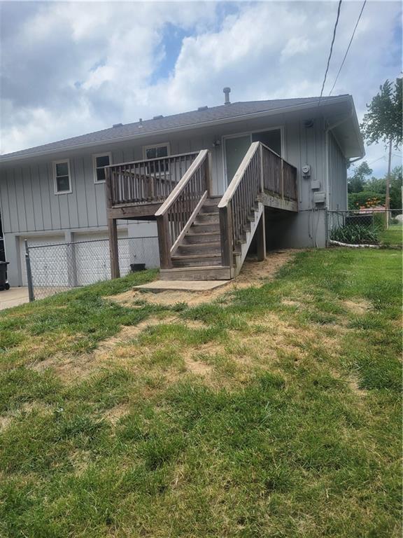 104 Southeast Kingscross Road Blue Springs, MO 64014 - Photo 13 of 14