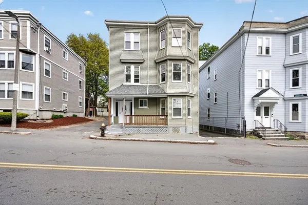 $1,649,000 | 12 Schiller Street, Boston, MA 02130