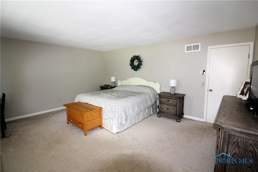 7139 Tottenham Road Toledo, OH 43617 - Photo 25 of 35 Photo 25