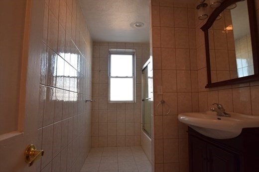 73 Thatcher Street, Unit 302 Brookline, MA 02446 - Photo 12 of 12