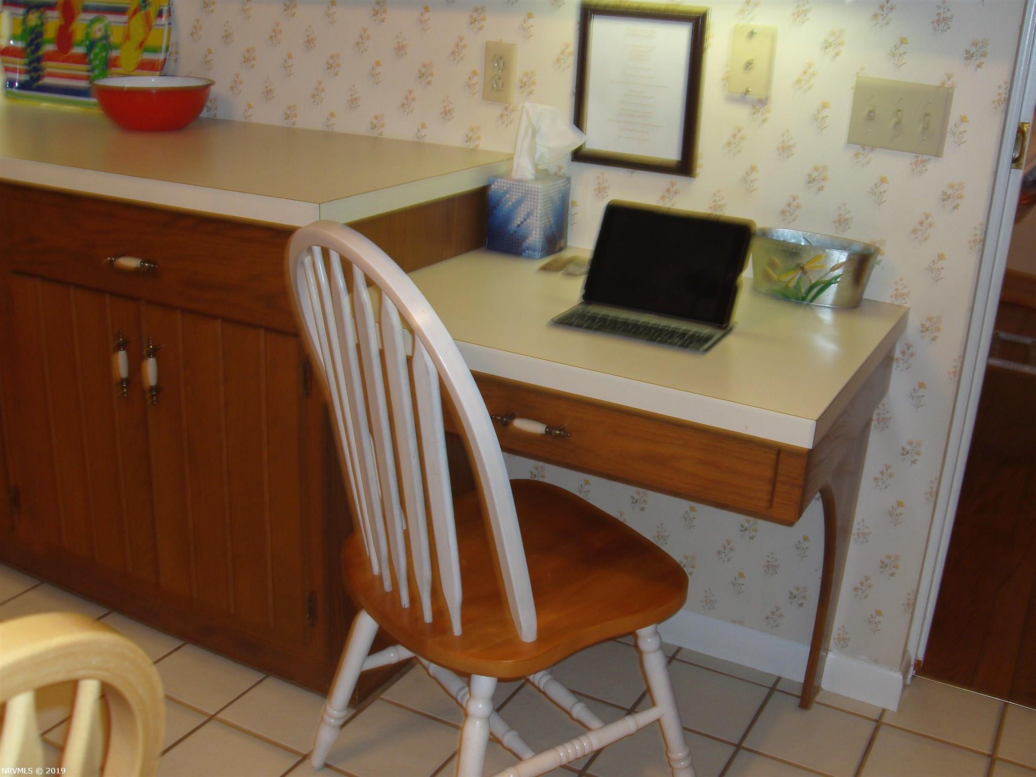 4665 Heavener Road Radford, VA 24141 - Photo 18 of 51 Gallery Image 18