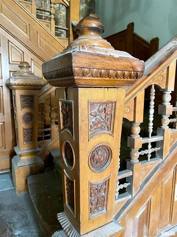 $165,000 | 429 West High Street, Peoria, IL 61606