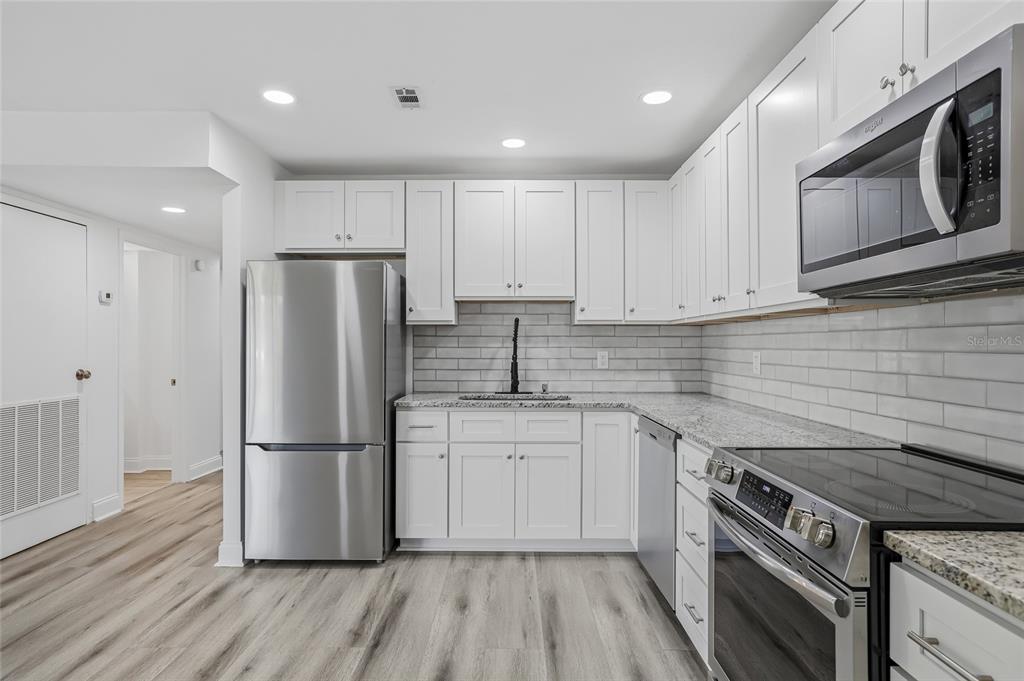 379 South McMullen Booth Road, Unit 75 Clearwater, FL 33759 - Photo 18 of 67