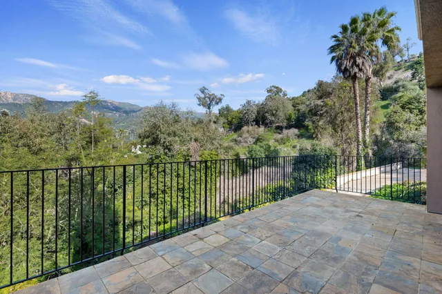 a view of an entryway