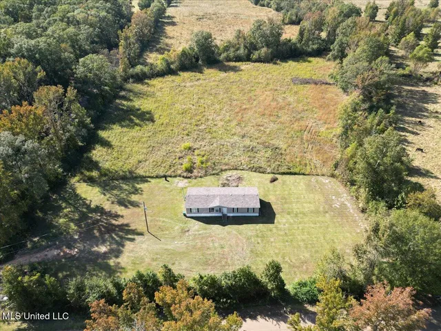 $215,000 | 2125 Seaton Road, Raymond, MS 39154