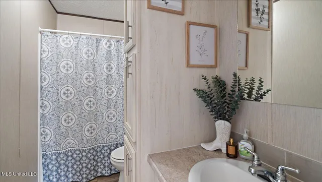 $215,000 | 2125 Seaton Road, Raymond, MS 39154