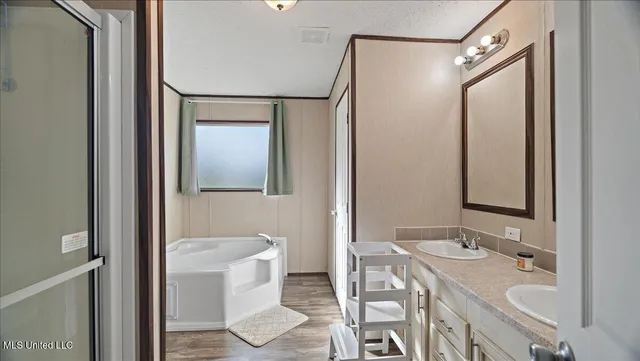 $215,000 | 2125 Seaton Road, Raymond, MS 39154