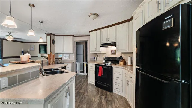 $215,000 | 2125 Seaton Road, Raymond, MS 39154