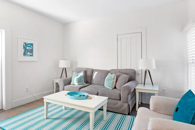 $3,500,000 | 35 New York Avenue, Oak Bluffs, MA 02557