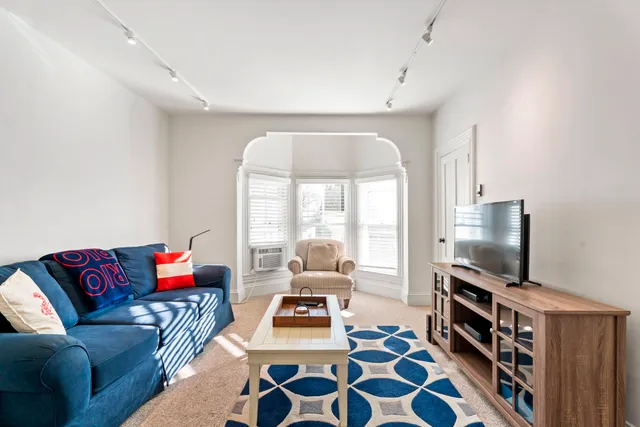 $3,500,000 | 35 New York Avenue, Oak Bluffs, MA 02557