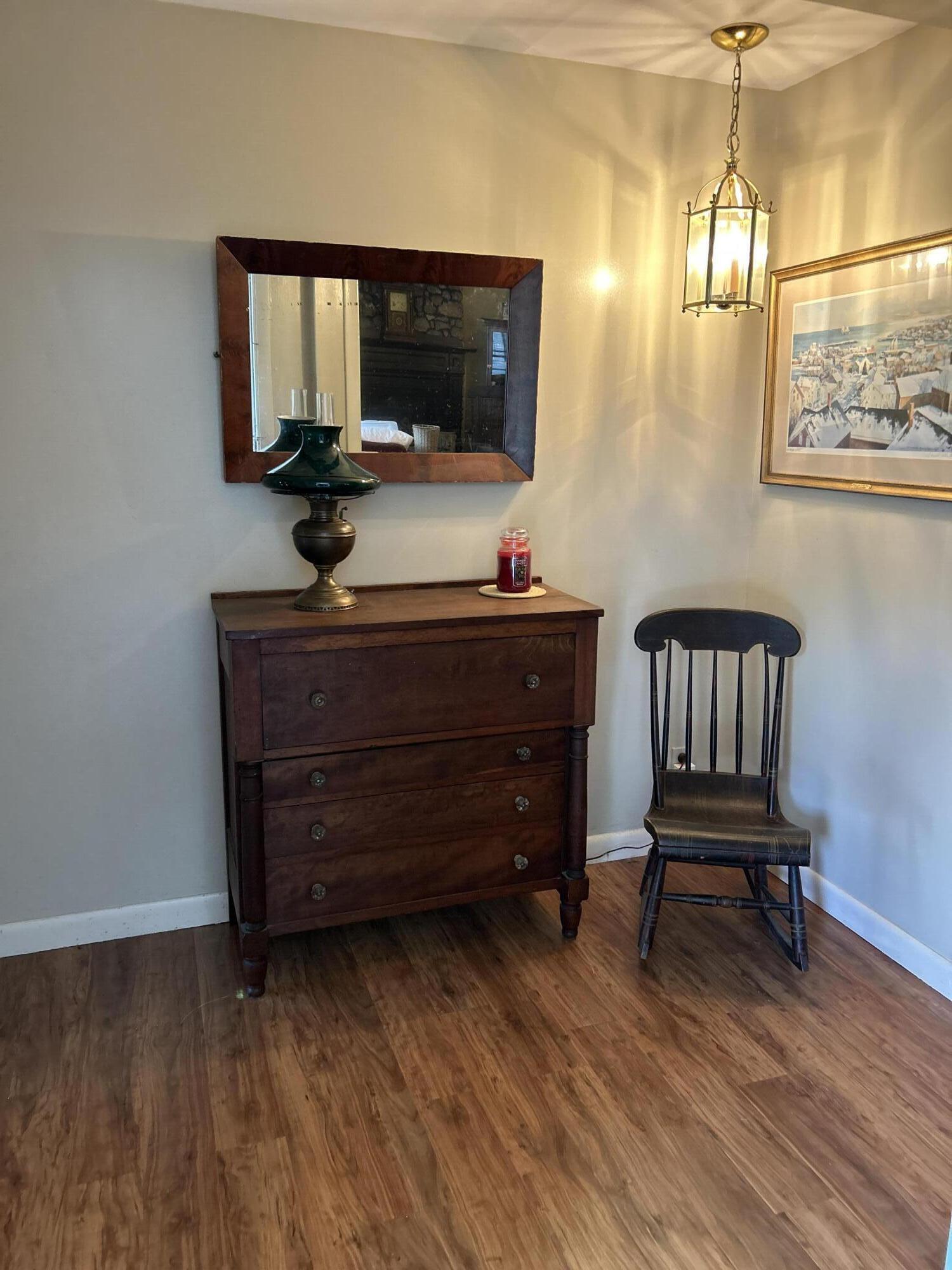 609 Waldoboro Road Jefferson, ME 04348 - Photo 8 of 31 Intrance way