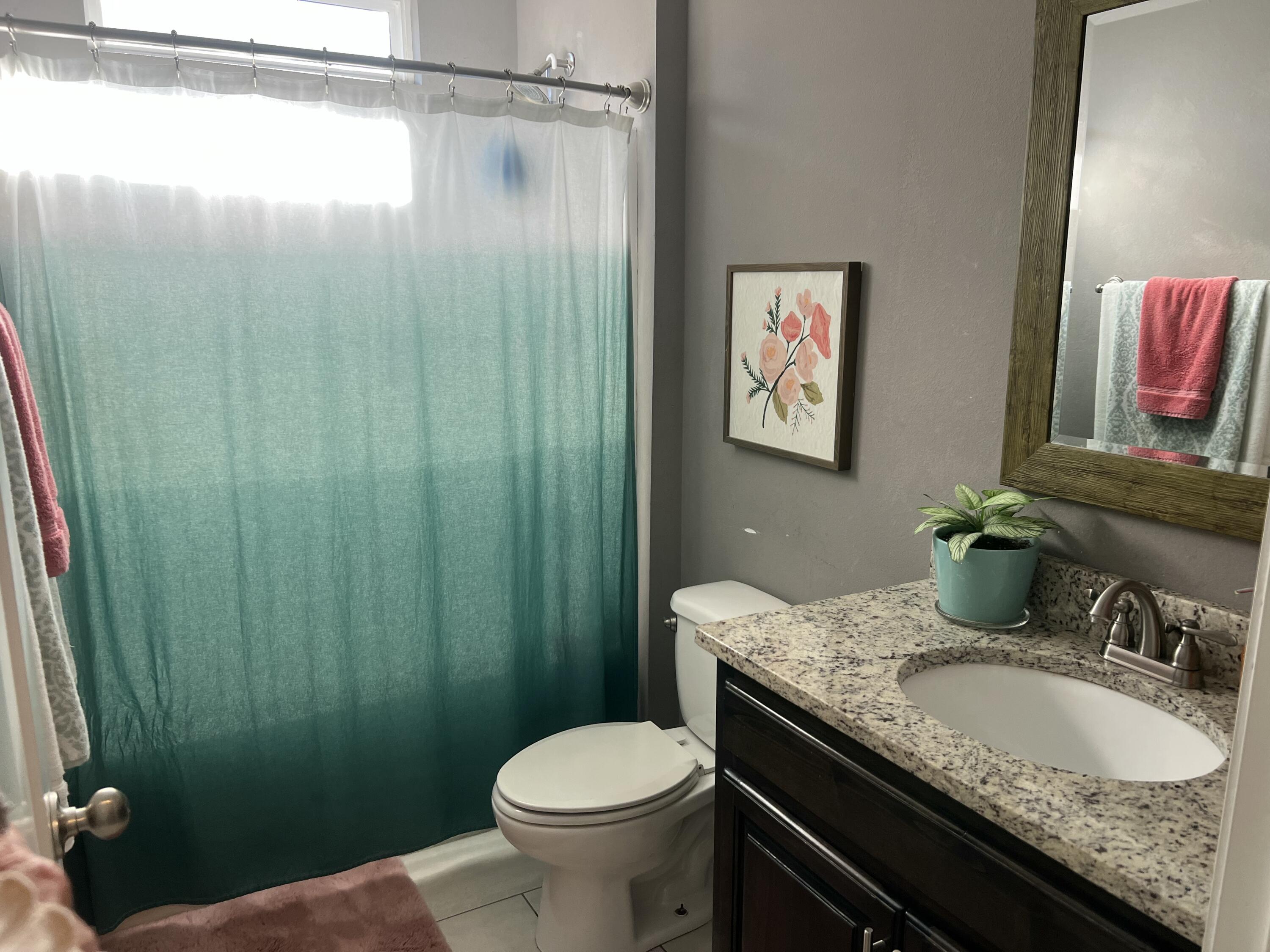 15 Georgetown Drive Ringgold, GA 30736 - Photo 32 of 45 upstairs bathroom 2