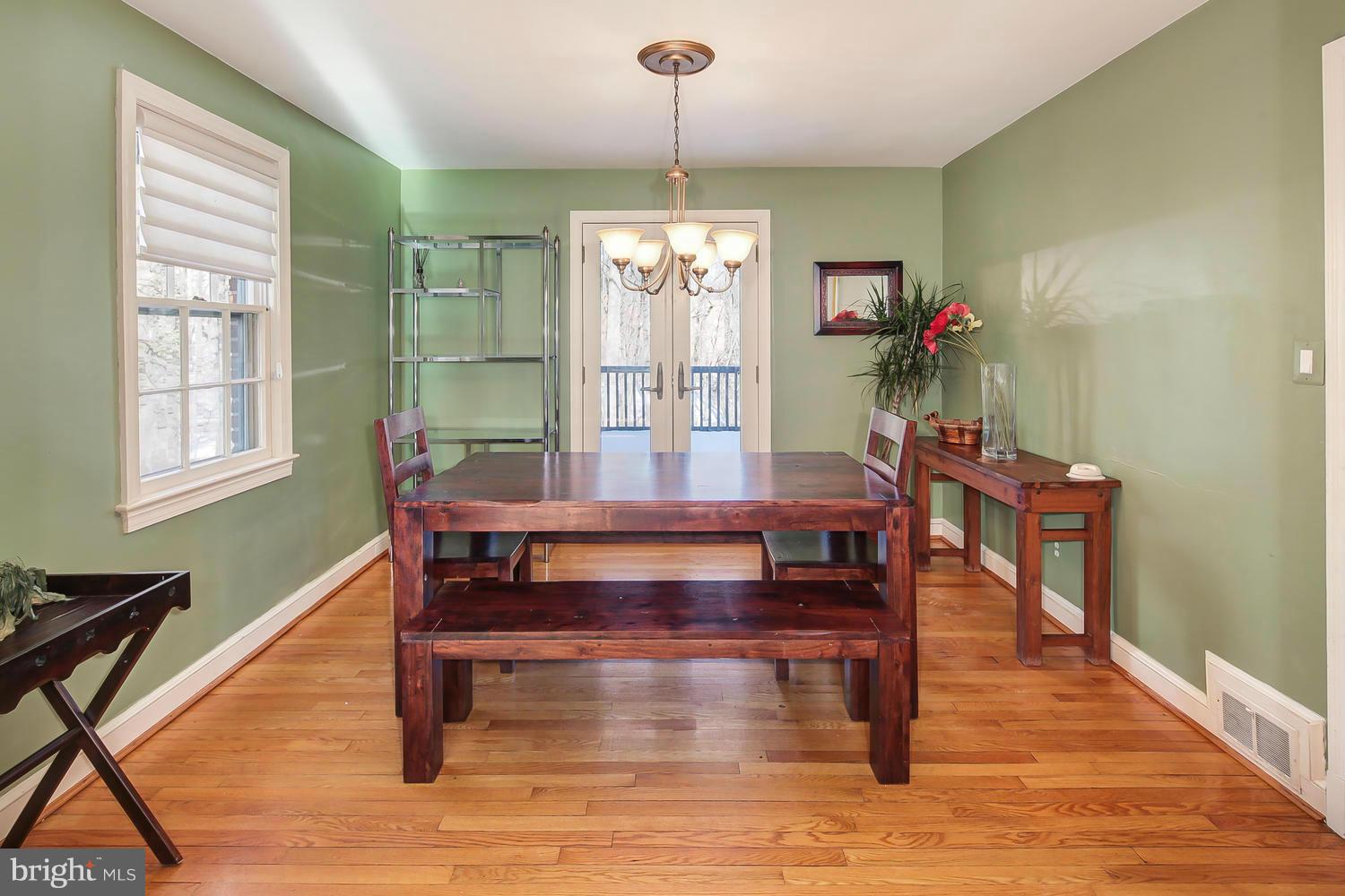 305 Windsor Street Silver Spring, MD 20910 - Photo 6 of 30 Dining Room