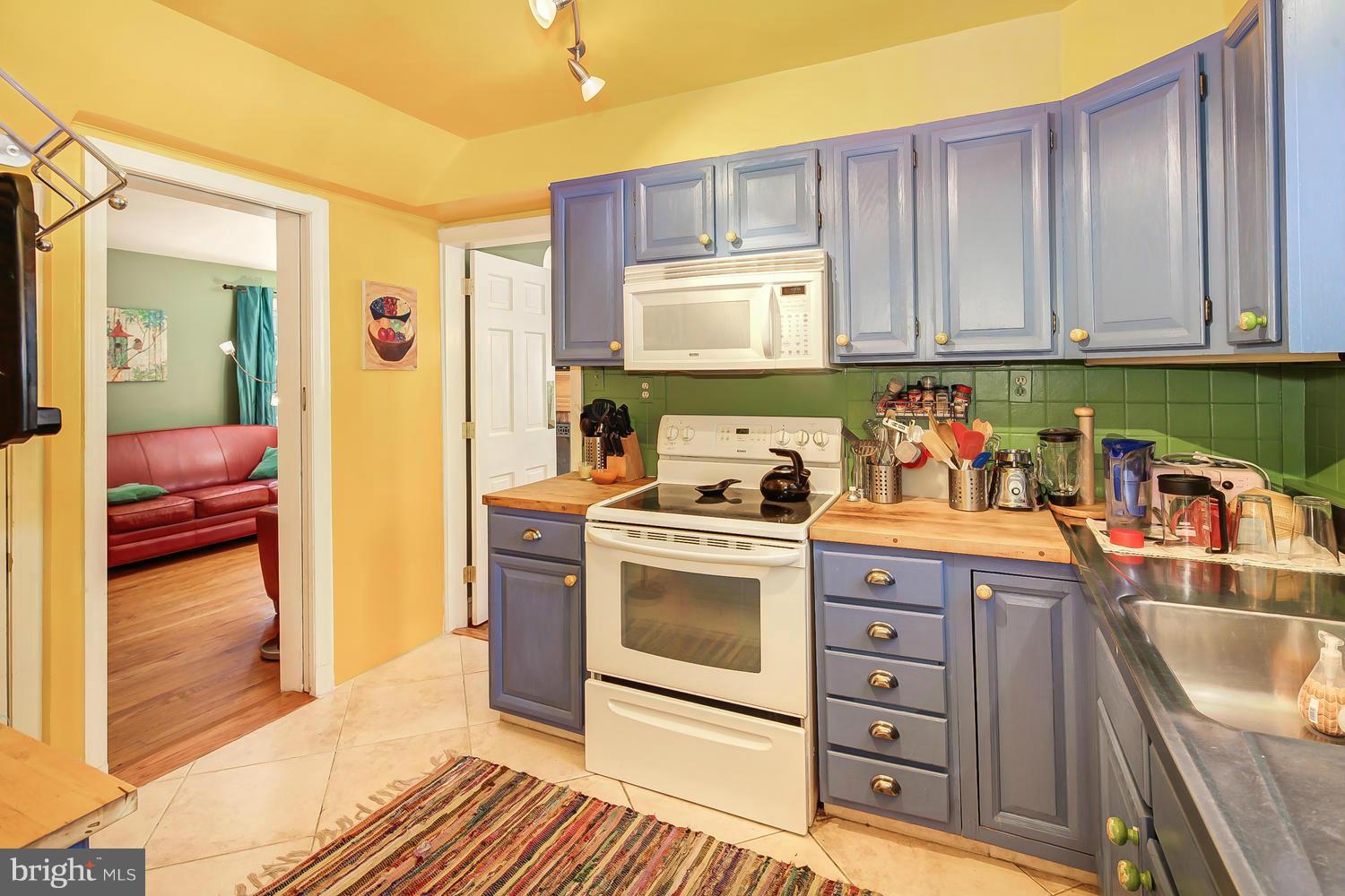 305 Windsor Street Silver Spring, MD 20910 - Photo 10 of 30 Kitchen