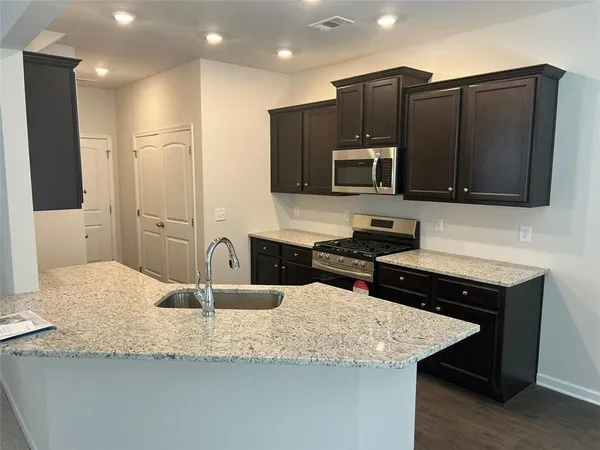 $2,100 | 127 Berry Drive, Unit 127, Dawsonville, GA 30534