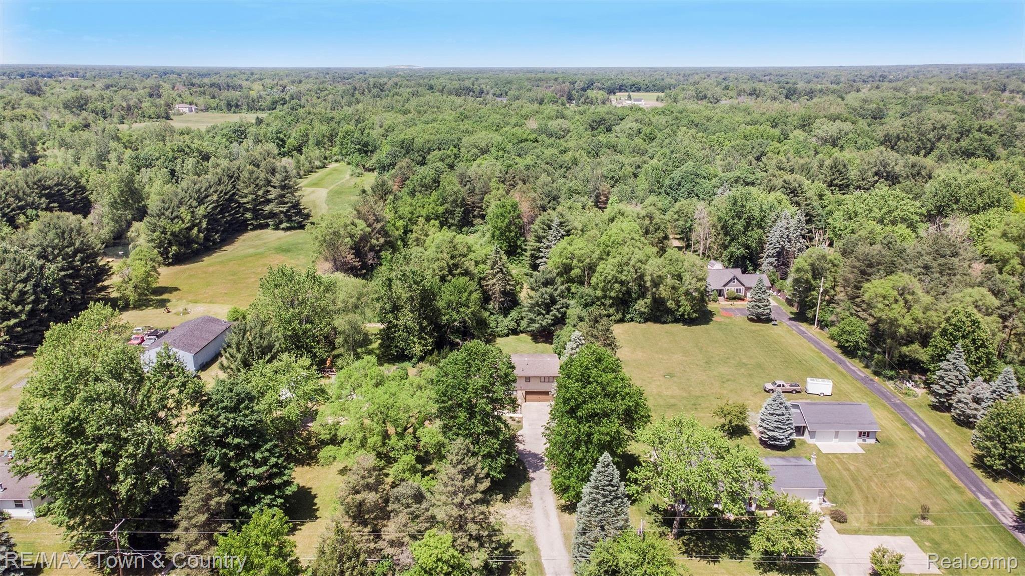 7214 Carpenter Road Flushing, MI 48433 - Photo 37 of 42 DJI_0703.jpg