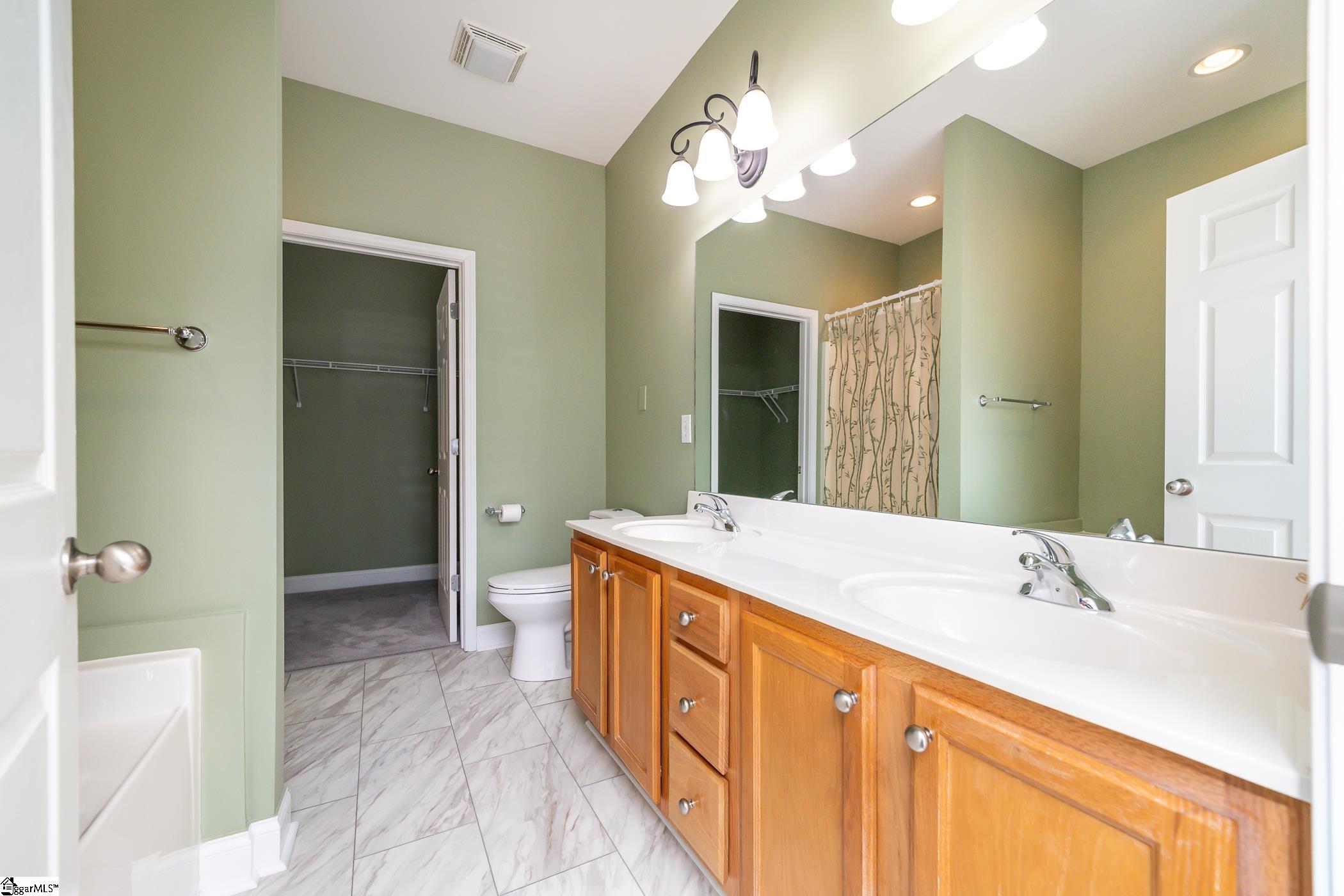 148 Trailside Lane Greenville, SC 29607 - Photo 16 of 31