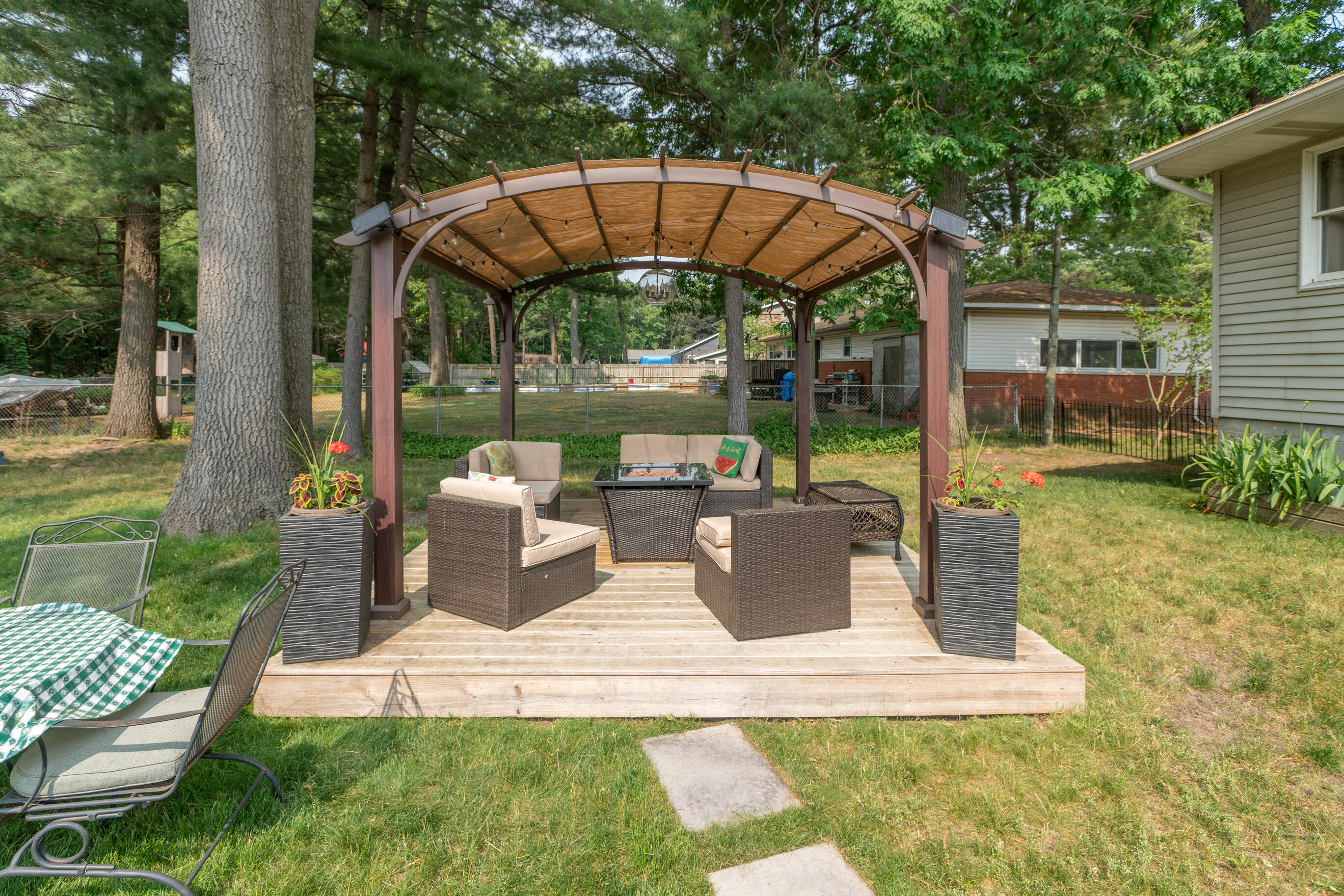 1347 Robin Road Muskegon, MI 49445 - Photo 33 of 38 34