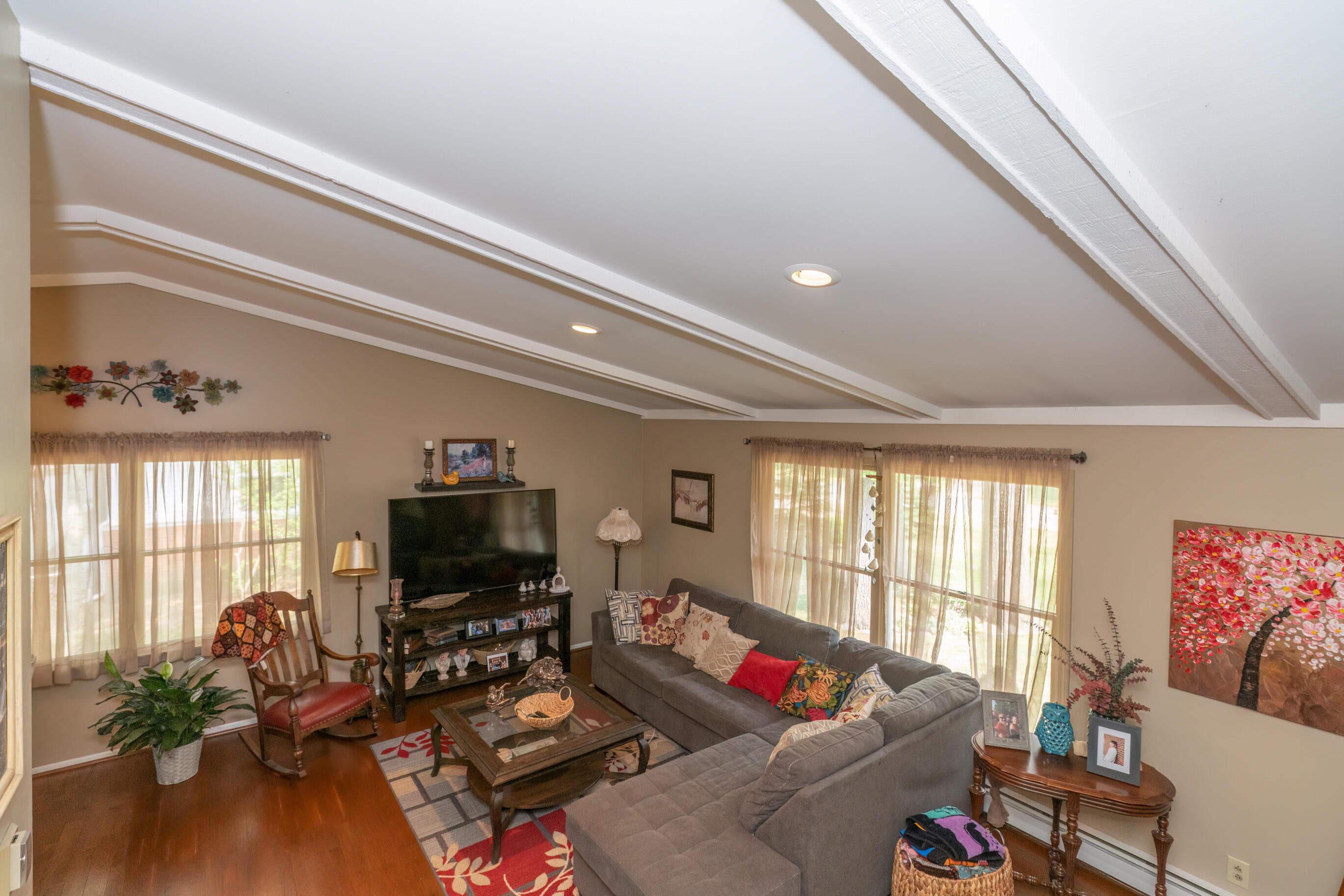 1347 Robin Road Muskegon, MI 49445 - Photo 7 of 38 7