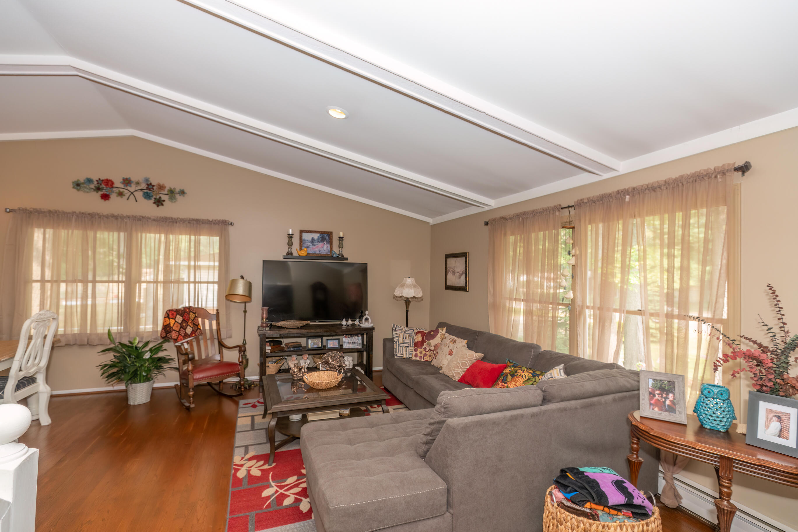 1347 Robin Road Muskegon, MI 49445 - Photo 8 of 38 8