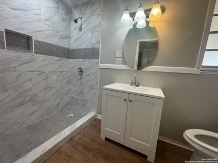 $150,000 | 429 East Lindbergh Boulevard, Universal City, TX 78148