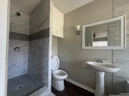 $150,000 | 429 East Lindbergh Boulevard, Universal City, TX 78148