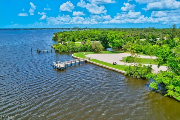 $220,000 | 5554 Sir Walters Way, North Fort Myers, FL 33917