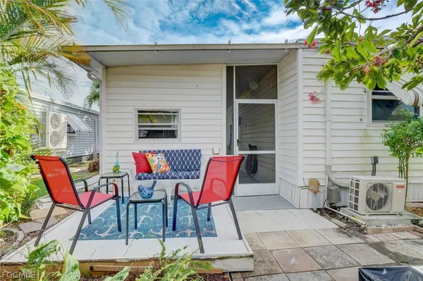 $220,000 | 5554 Sir Walters Way, North Fort Myers, FL 33917