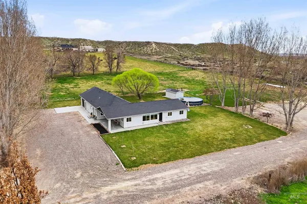 $780,000 | 2380 Lower Pond Lane, Homedale, ID 83628