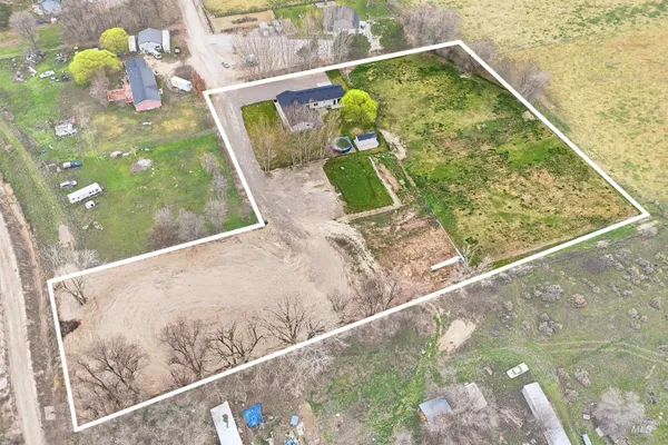 $780,000 | 2380 Lower Pond Lane, Homedale, ID 83628