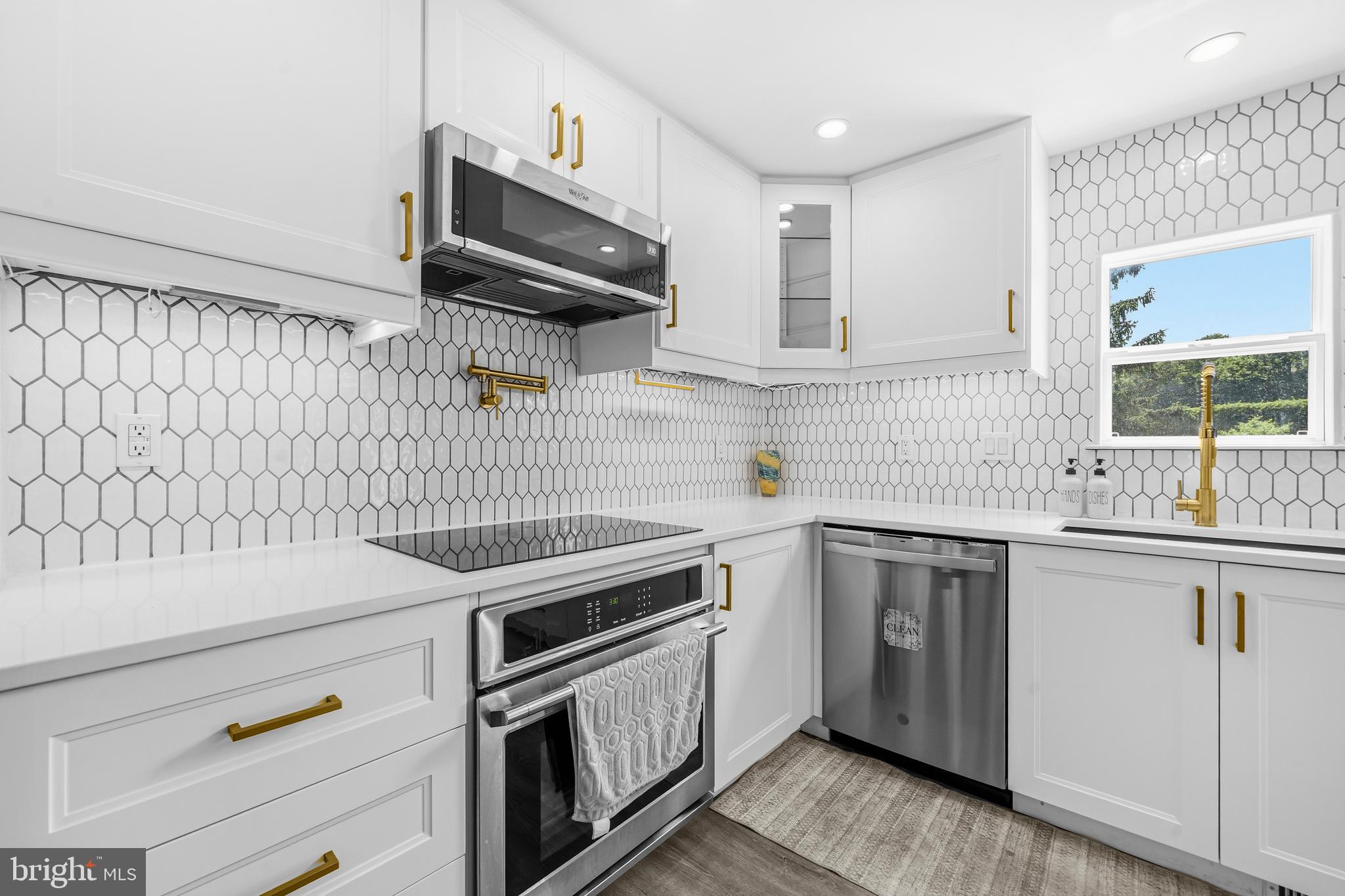 12670 Magna Carta Road Herndon, VA 20171 - Photo 12 of 56