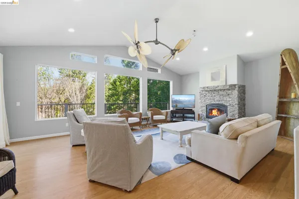 $1,350,000 | 20602 Longridge Court, Groveland, CA 95321